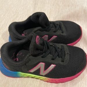 New Balance Toddler Sneaker Rainbow Size 8 Girl